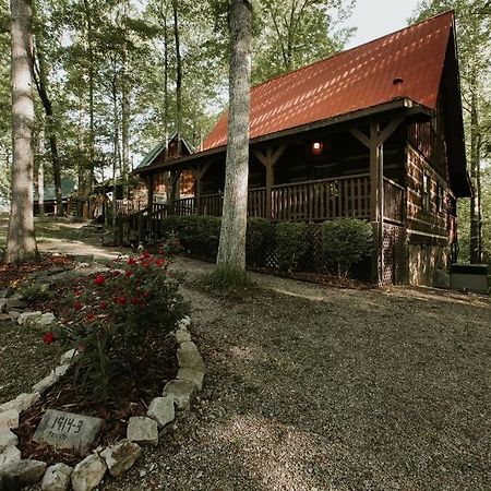 Southern Oak Cabin - Newly Remodeled - Close To All Attractions Sevierville Exterior foto