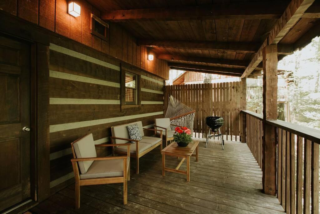 Southern Oak Cabin - Newly Remodeled - Close To All Attractions Sevierville Exterior foto