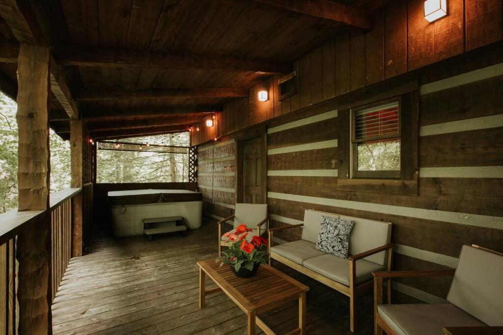 Southern Oak Cabin - Newly Remodeled - Close To All Attractions Sevierville Exterior foto