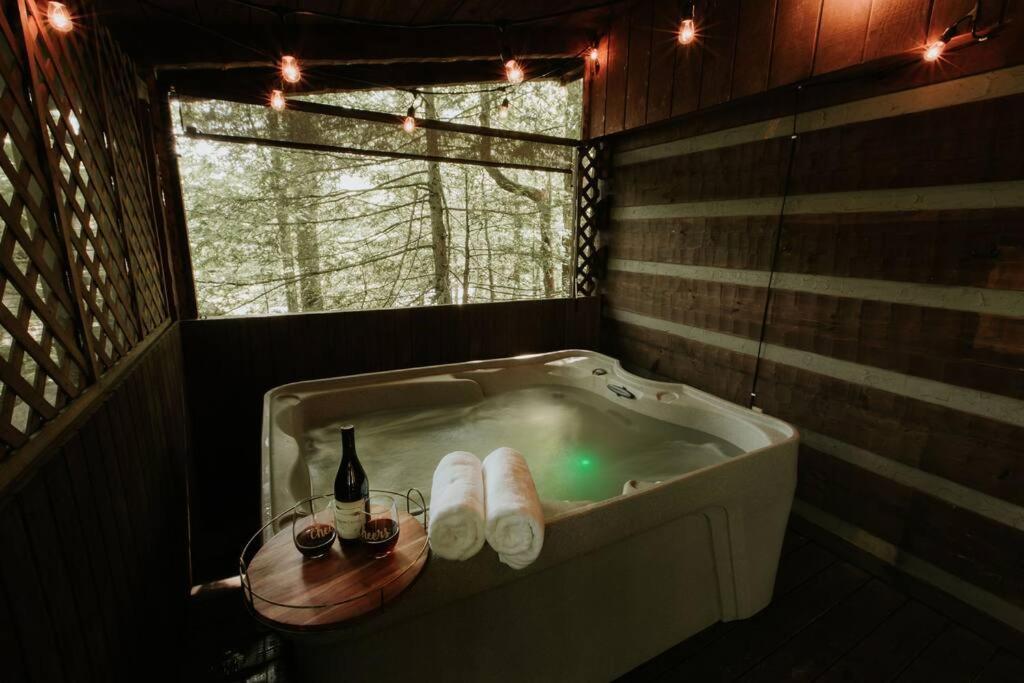 Southern Oak Cabin - Newly Remodeled - Close To All Attractions Sevierville Exterior foto