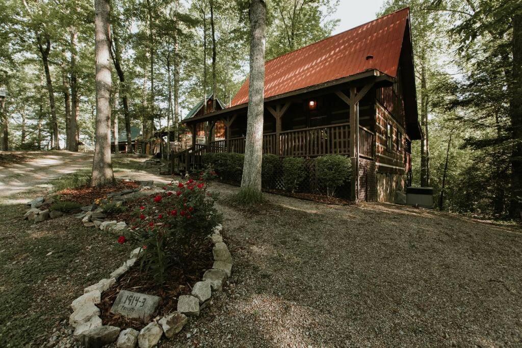 Southern Oak Cabin - Newly Remodeled - Close To All Attractions Sevierville Exterior foto